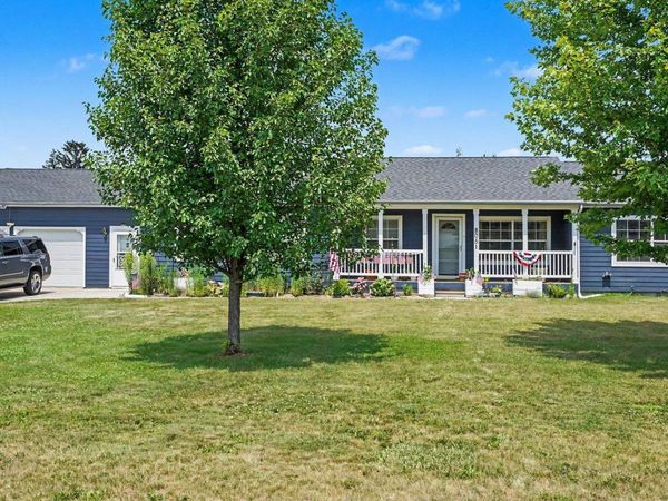 8051 Chippewa Trail, Mt Pleasant, MI 48858