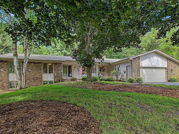6680 Gleneagles Drive SE, Grand Rapids, MI 49546