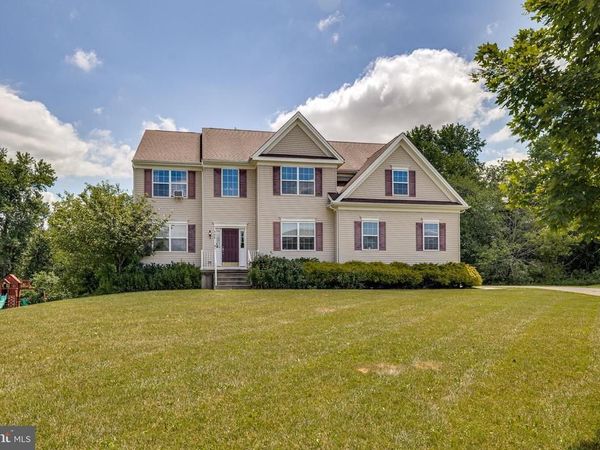 506 QUARTER MOON COURT , BORDENTOWN, NJ 08505