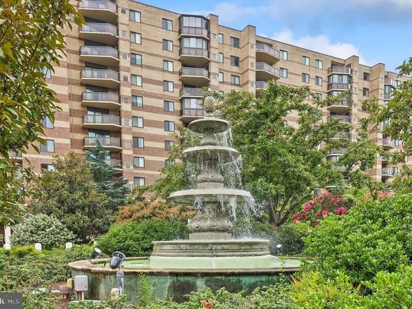 8370 GREENSBORO DRIVE, Unit 402, MCLEAN, VA 22102