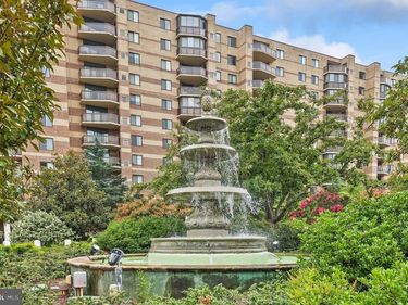 8370 GREENSBORO DRIVE , Unit 402, MCLEAN, VA 22102