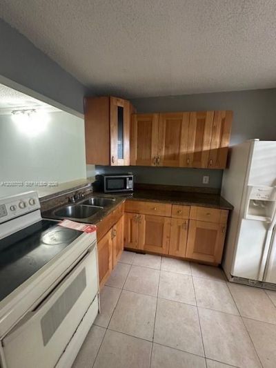 20800 NE 8th Ct , Unit 105-17, Miami, FL 33179 Photo