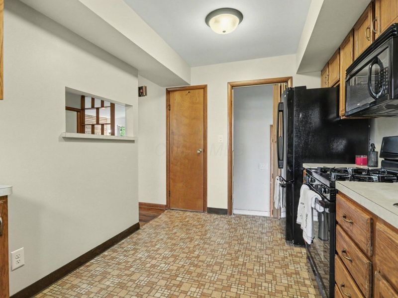 3824 Shamrock Drive, Columbus, OH 43227 Photo 12