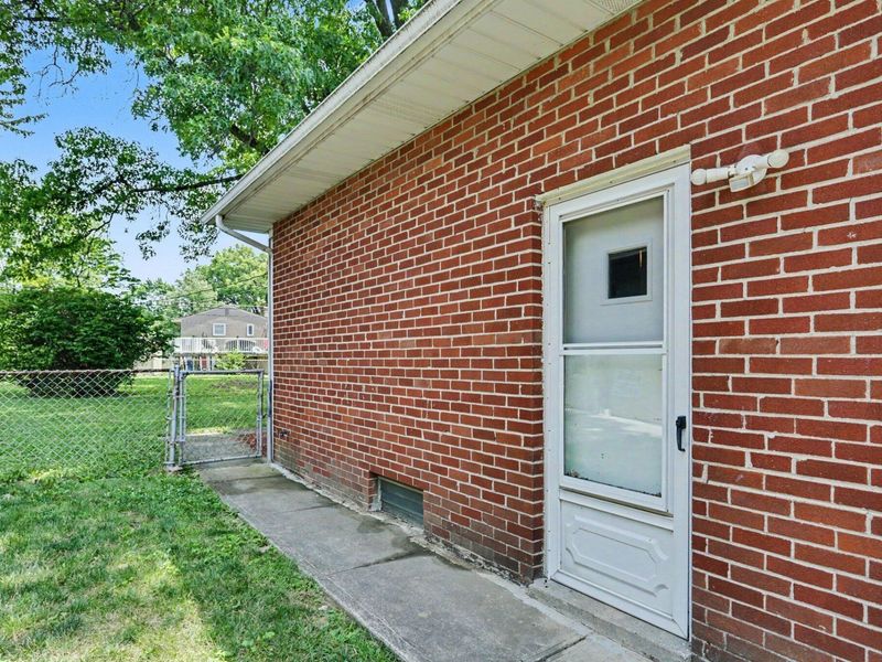 3824 Shamrock Drive , Columbus, OH 43227 Photo 24