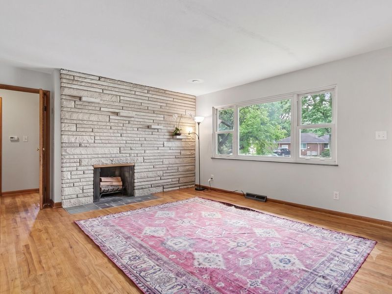 3824 Shamrock Drive , Columbus, OH 43227 Photo 6