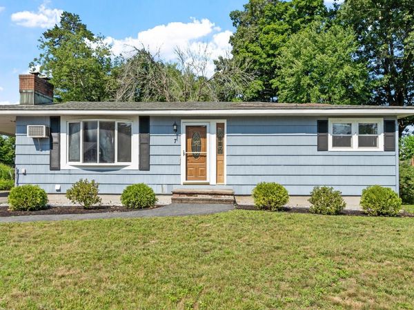 7 Mack Street, Bedford, NH 03110