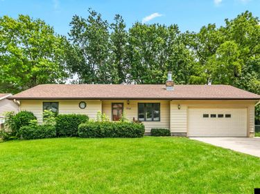1307 Kay Lynn Drive, Bellevue, NE 68005