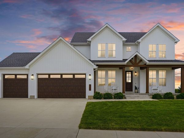5307 Fernwood Drive, Cedar Falls, IA 50613