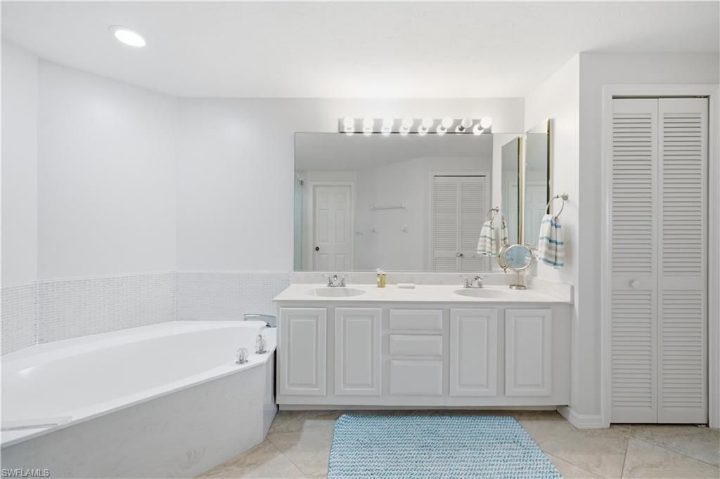 26901 Wedgewood Dr, Unit 101, Bonita Springs, FL 34134 Photo
