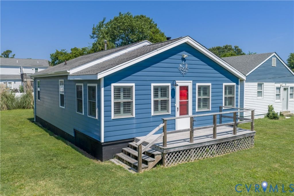 3 Lighthouse Drive, Hampton, VA 23664 Main Photo