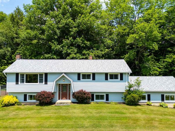 863 Perry Hill Road, Waterbury, VT 05676