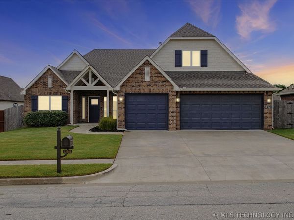 13866 S 21st Place E, Bixby, OK 74008