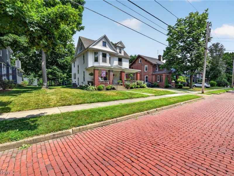 155 Highland Avenue, Wadsworth, OH 44281 Photo 2