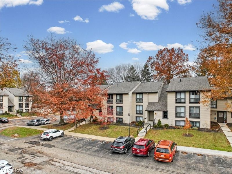 6330 Greenwood, Unit 103, Sagamore Hills, OH 44067 Photo 2
