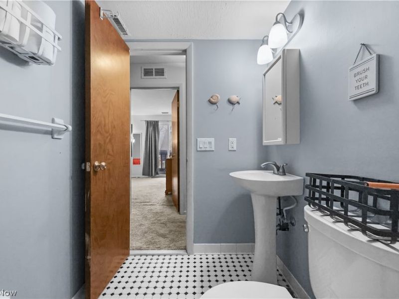 6330 Greenwood, Unit 103, Sagamore Hills, OH 44067 Photo 23