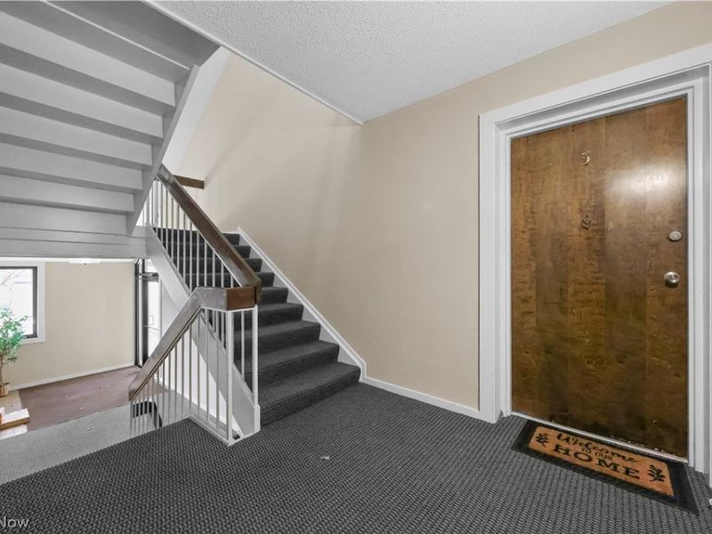 6330 Greenwood, Unit 103, Sagamore Hills, OH 44067 Photo 3