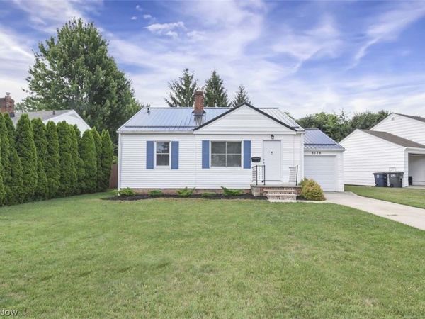 5136 Bridgewater Road , Lyndhurst, OH 44124