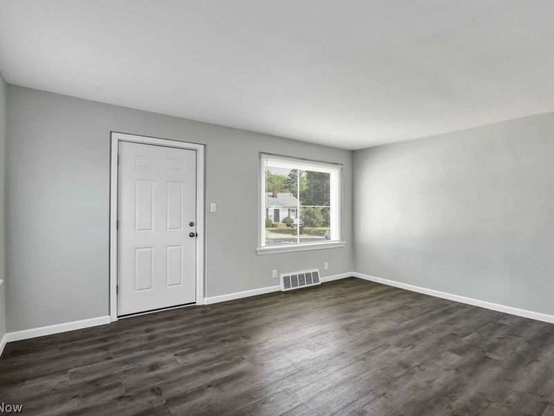 5136 Bridgewater Road, Lyndhurst, OH 44124 Photo 11