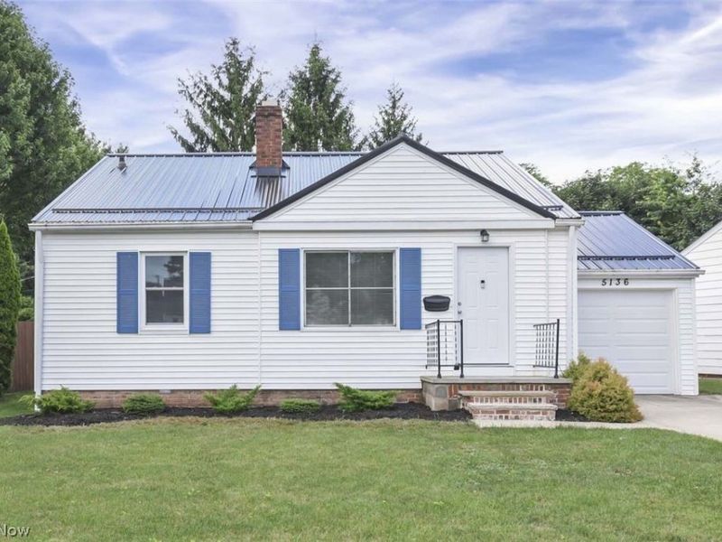 5136 Bridgewater Road, Lyndhurst, OH 44124 Photo 3