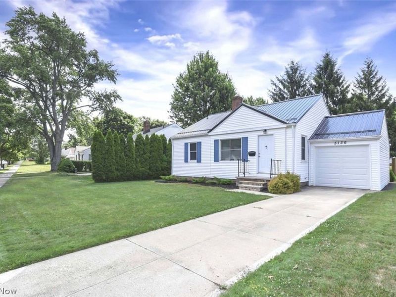 5136 Bridgewater Road, Lyndhurst, OH 44124 Photo 4