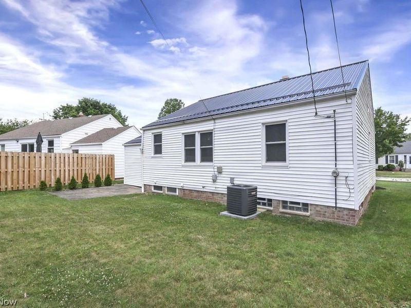 5136 Bridgewater Road, Lyndhurst, OH 44124 Photo 6