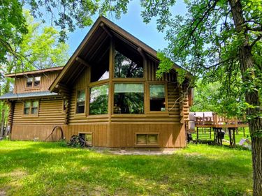 2846 Hawthorn Drive NW, Baudette, MN 56623