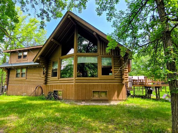 2846 Hawthorn Drive NW, Baudette, MN 56623