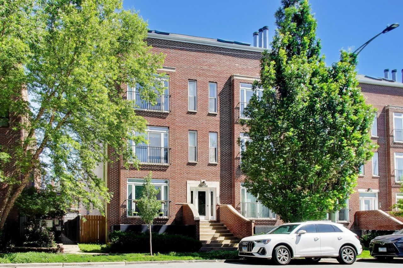 1732 W Diversey Parkway, Unit 2W, Chicago, IL 60614 Main Photo