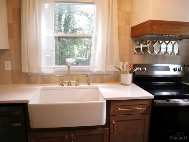 3616 Madison Road, Cincinnati, OH 45209 Photo 4