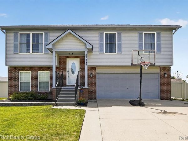 29252 Hunter, Brownstown Twp, MI 48183