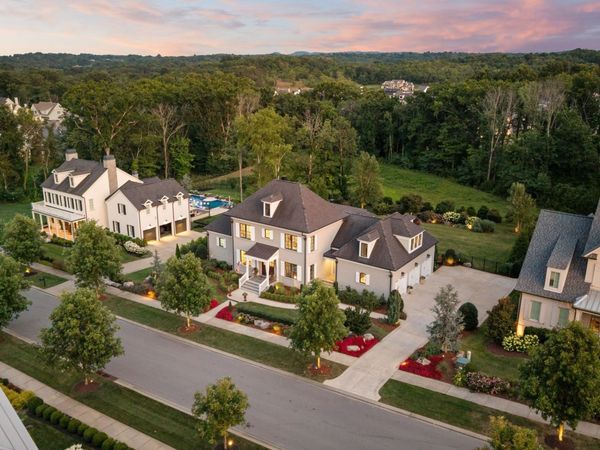 8645 Belladonna Dr , College Grove, TN 37046