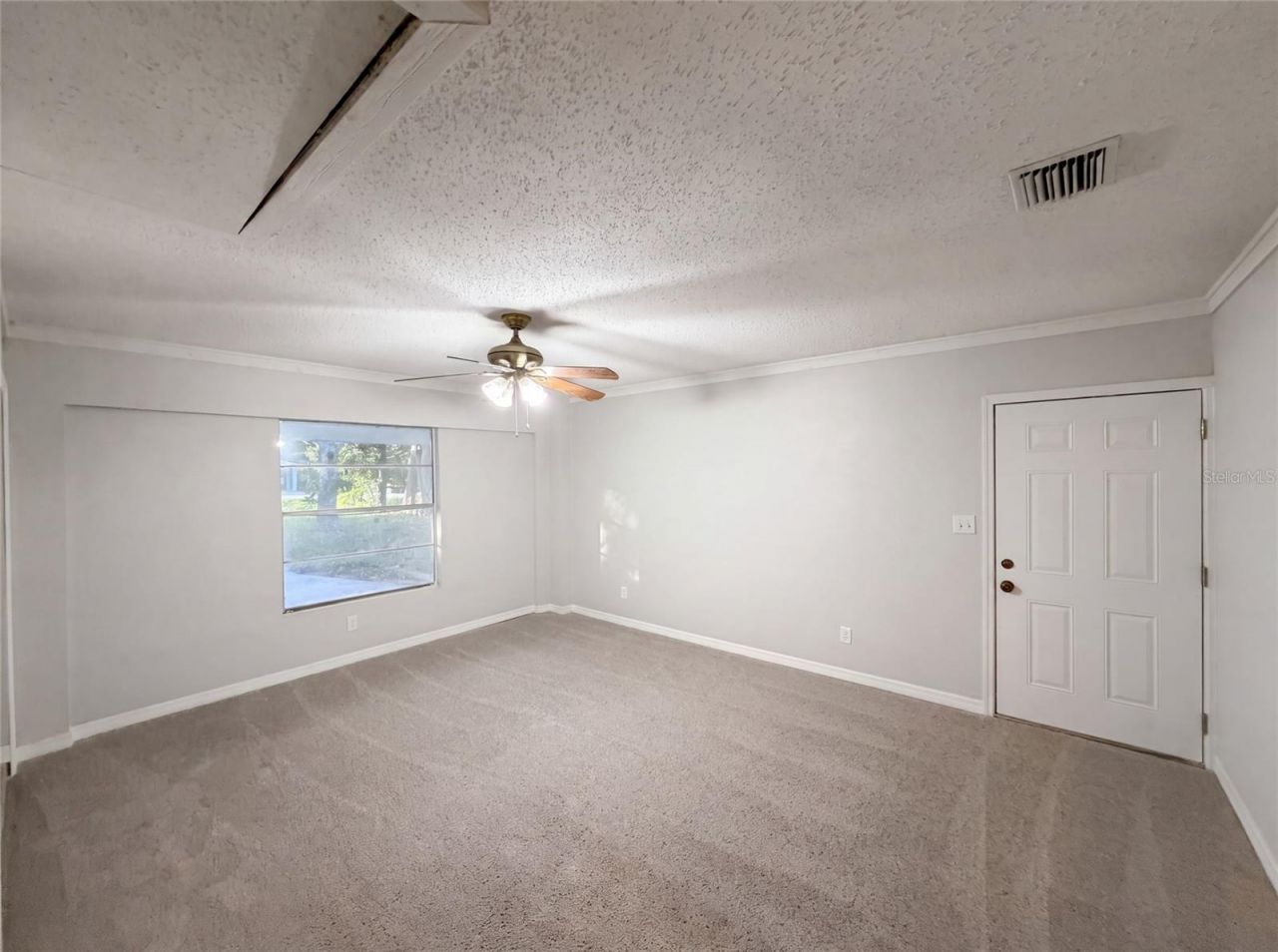 827 Dora Avenue , Tavares, FL 32778 Photo