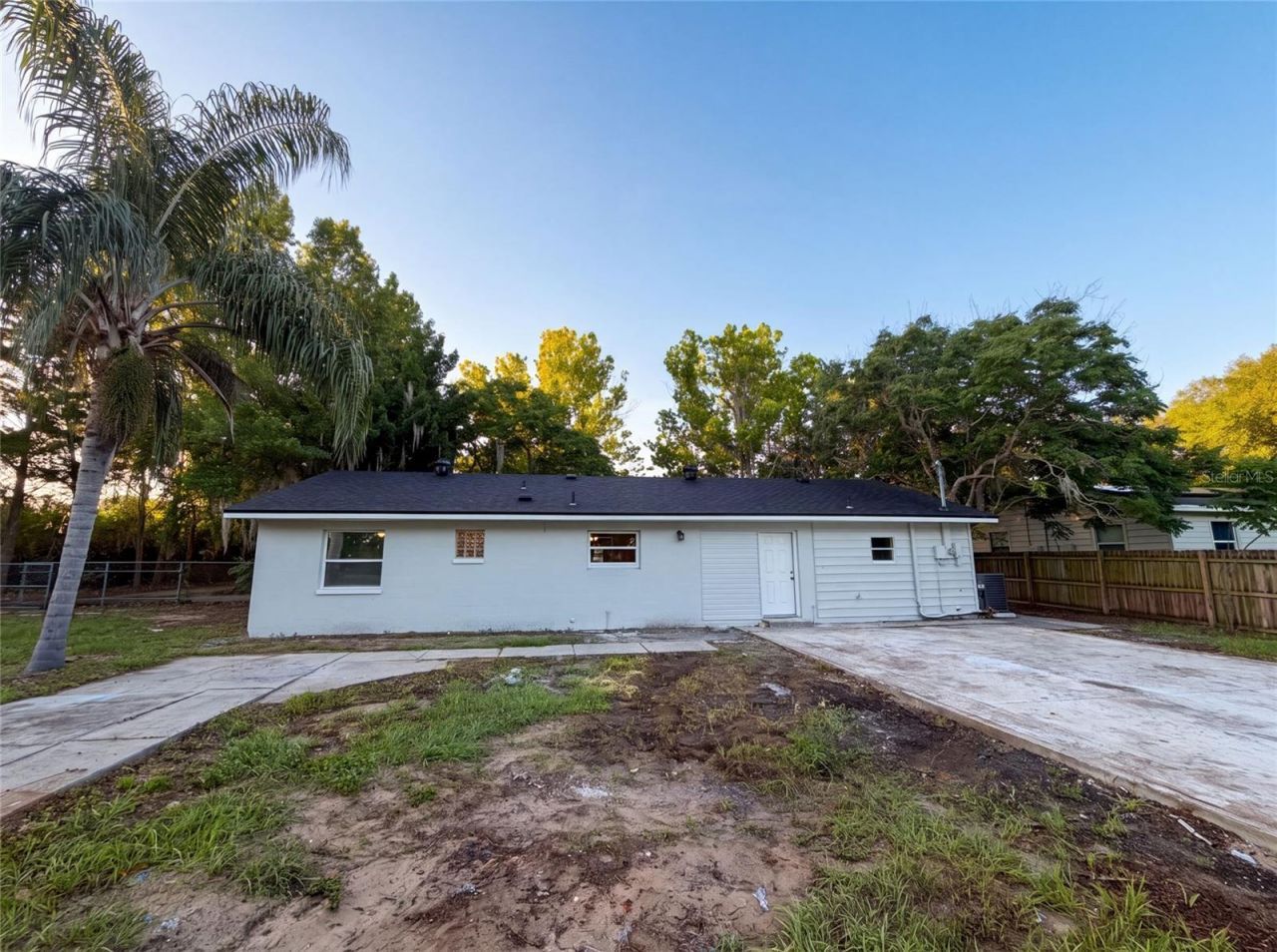 827 Dora Avenue , Tavares, FL 32778 Photo