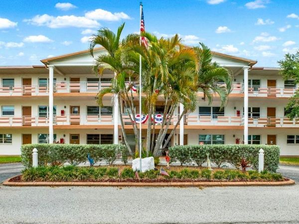6015 19TH STREET N, Unit 302, ST PETERSBURG, FL 33714