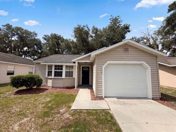 2715 LORRAINE DRIVE , LEESBURG, FL 34748