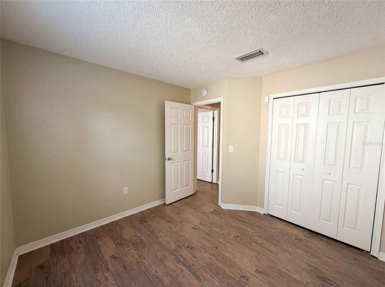 2715 Lorraine Drive , Leesburg, FL 34748 Photo