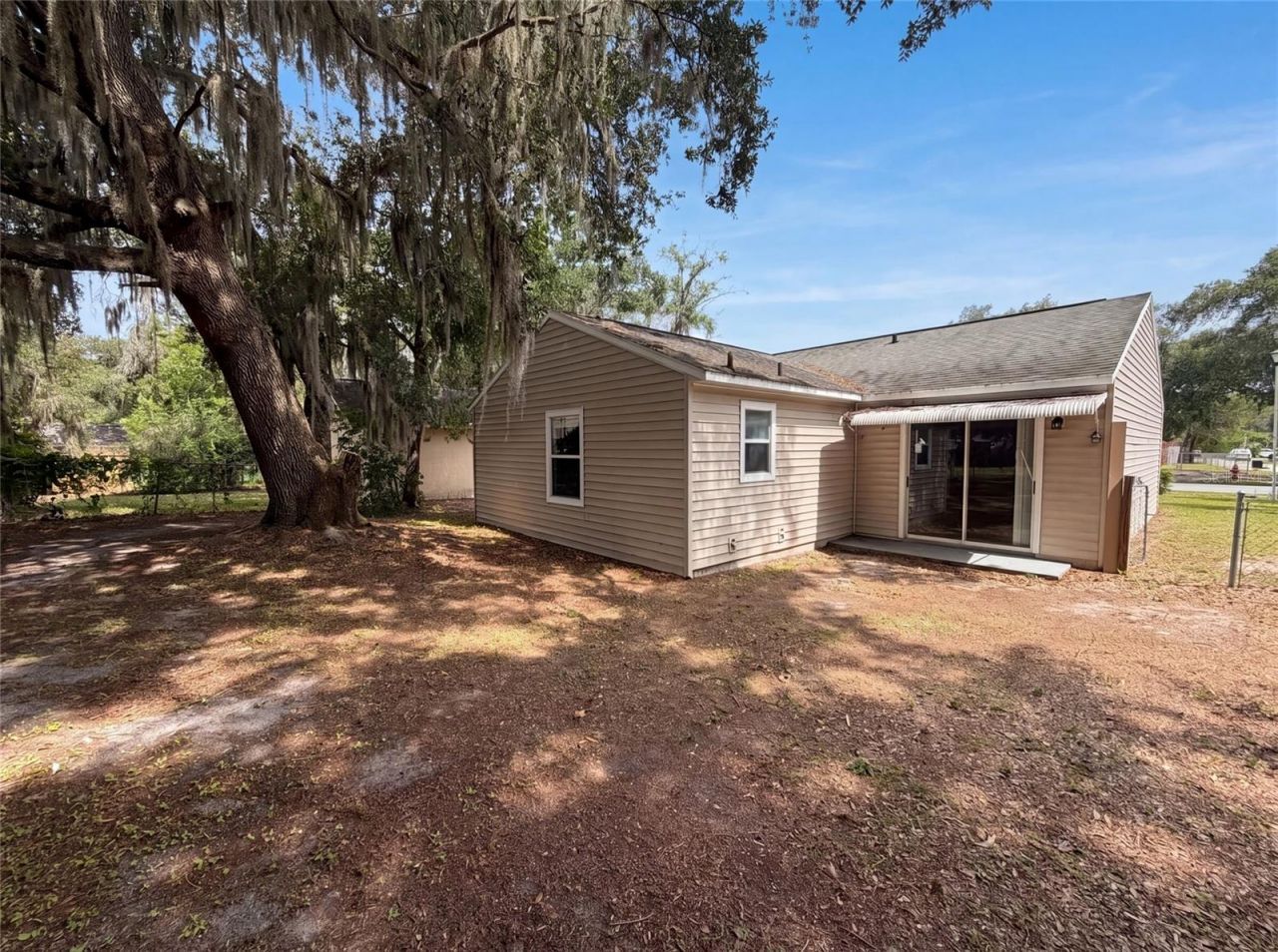 2715 Lorraine Drive , Leesburg, FL 34748 Photo