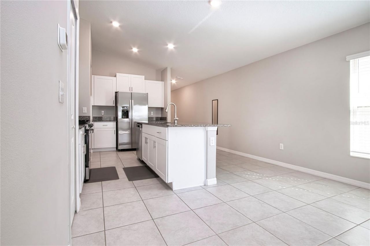 9437 Lemon Drop Loop , Sun City Center, FL 33573 Photo