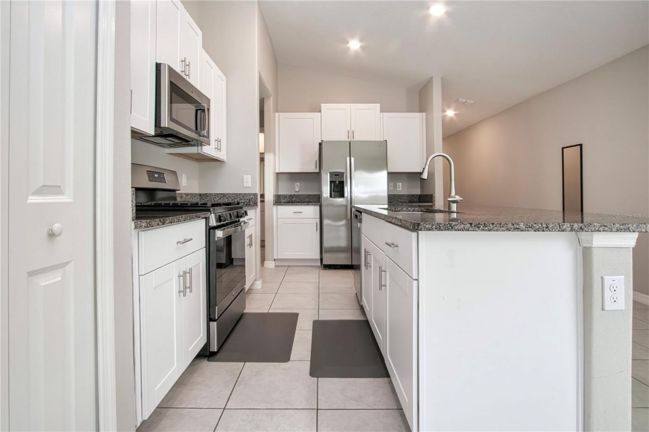 9437 Lemon Drop Loop , Sun City Center, FL 33573 Photo