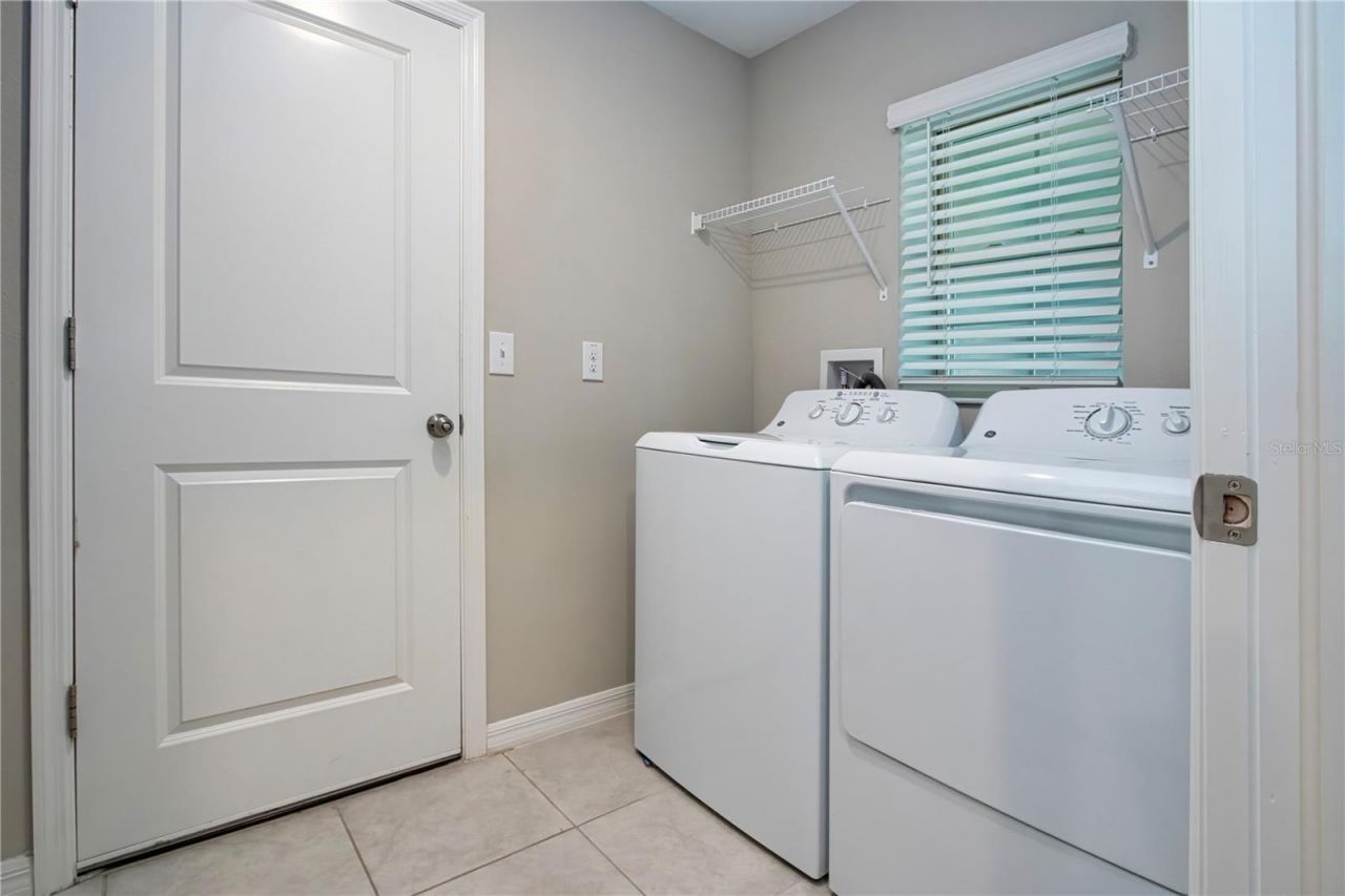 9437 Lemon Drop Loop , Sun City Center, FL 33573 Photo