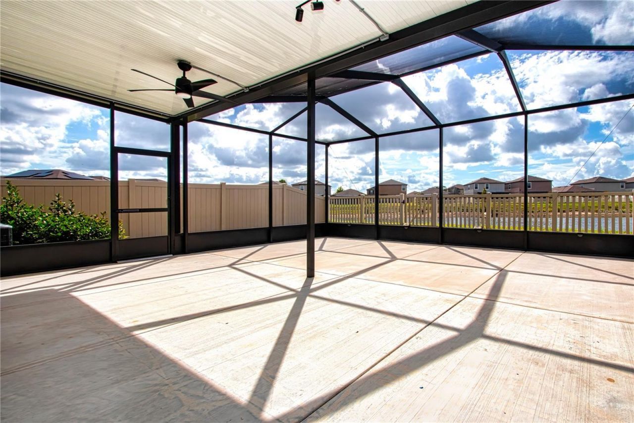 9437 Lemon Drop Loop , Sun City Center, FL 33573 Photo