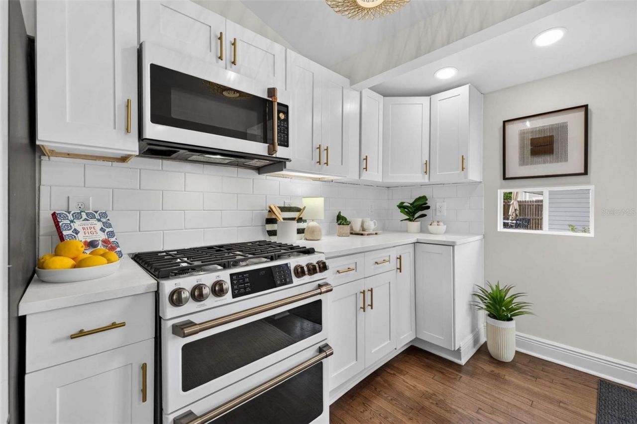 629 6th Avenue N, Saint Petersburg, FL 33701 Photo