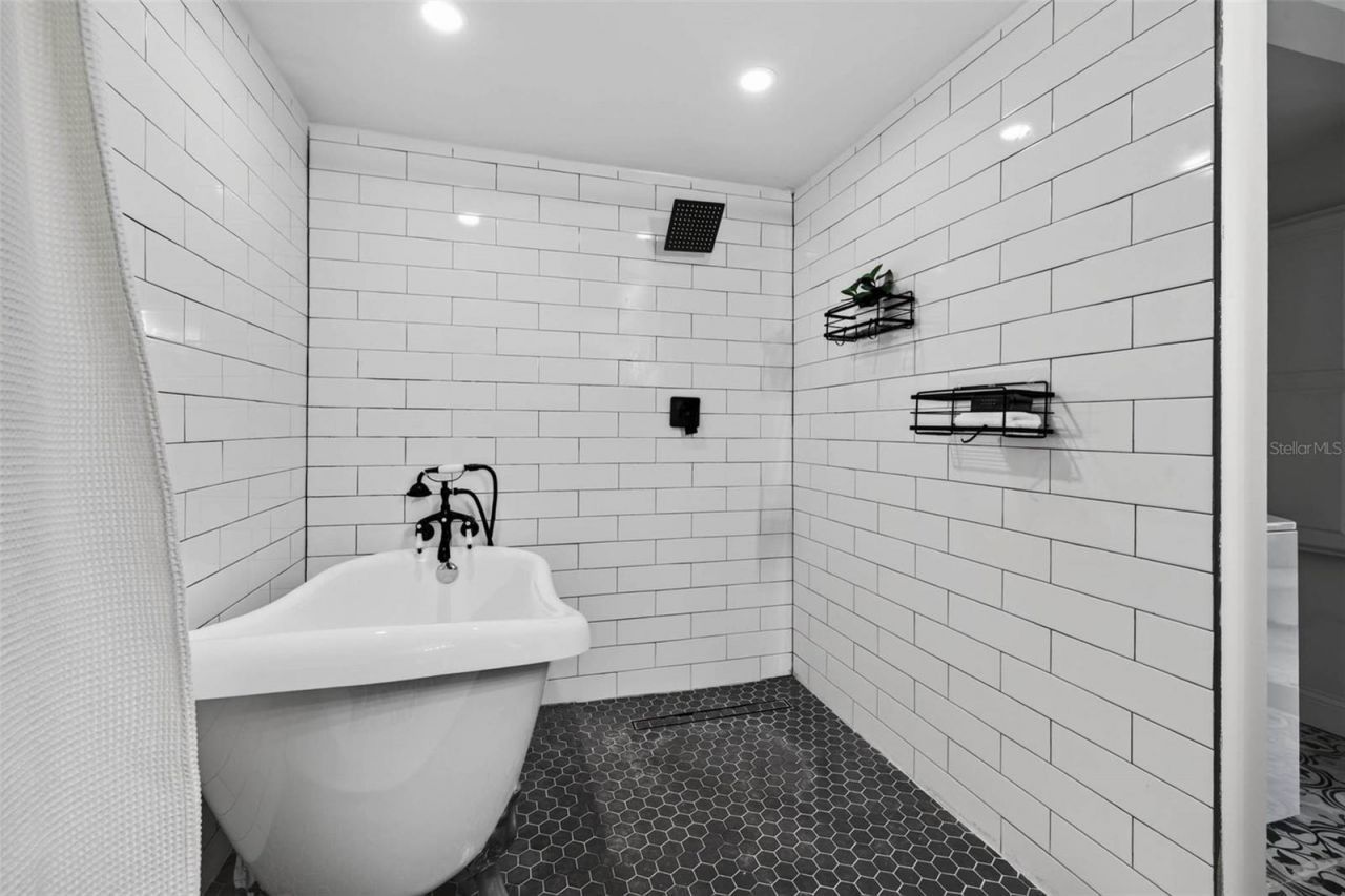 629 6th Avenue N, Saint Petersburg, FL 33701 Photo