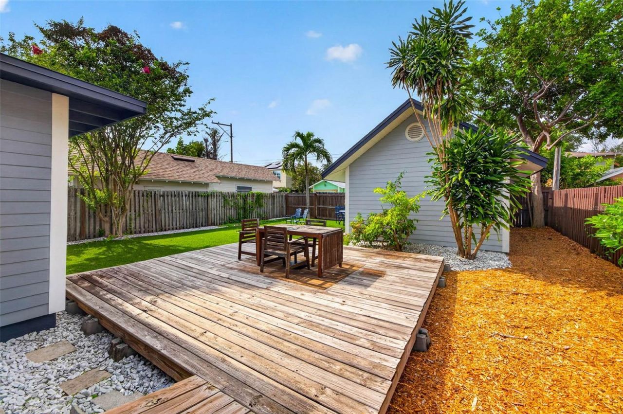 629 6th Avenue N, Saint Petersburg, FL 33701 Photo