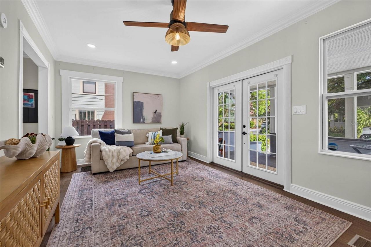 629 6th Avenue N, Saint Petersburg, FL 33701 Photo