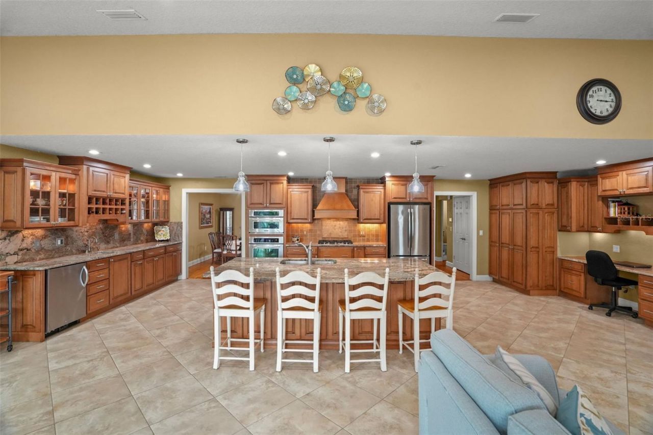 2001 Illinois Ave Ne, Saint Petersburg, FL 33703 Photo