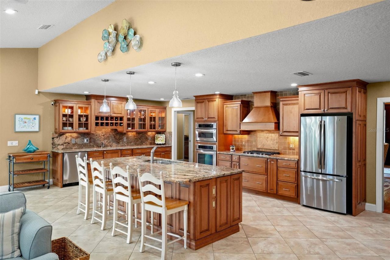 2001 Illinois Ave Ne, Saint Petersburg, FL 33703 Photo