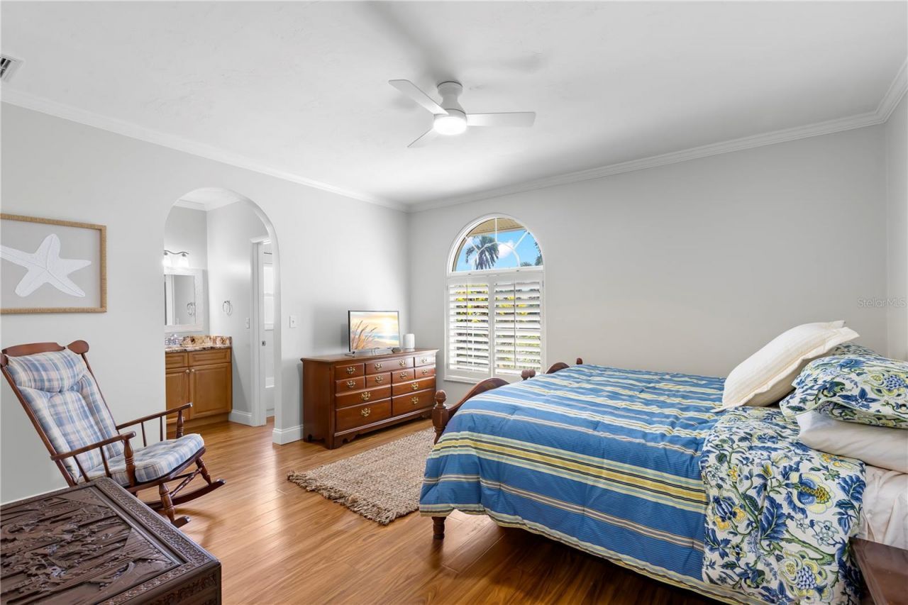 2001 Illinois Ave Ne, Saint Petersburg, FL 33703 Photo