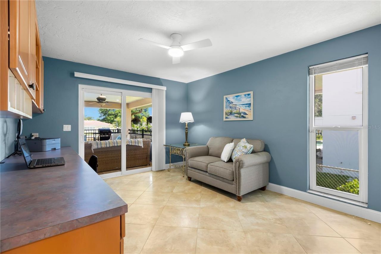 2001 Illinois Ave Ne, Saint Petersburg, FL 33703 Photo