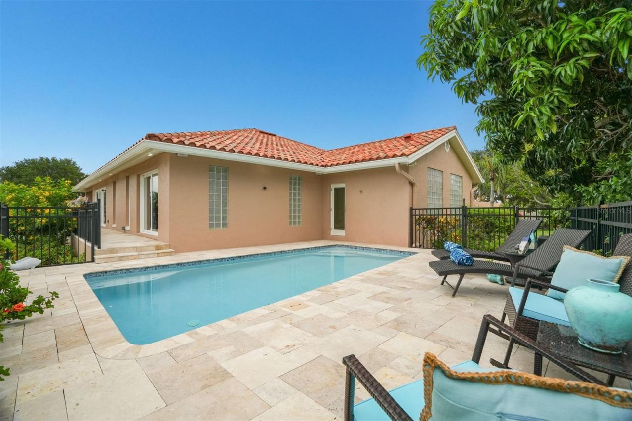 2001 Illinois Ave Ne, Saint Petersburg, FL 33703 Photo